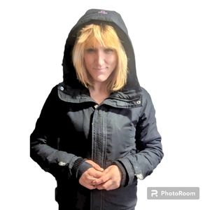 TNA women's black mid-drift layered faux fur coat